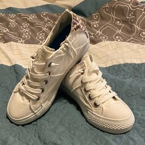 Blowfish Melon Drop wedge sneakers size 9